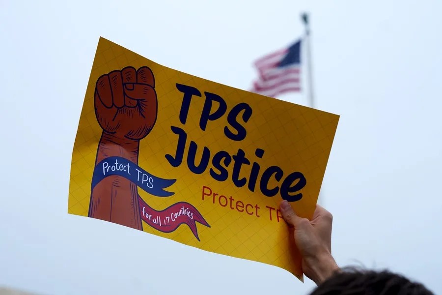 Haití recibe desde Estados Unidos el primer grupo de deportados tras el término del beneficio migratorio del TPS