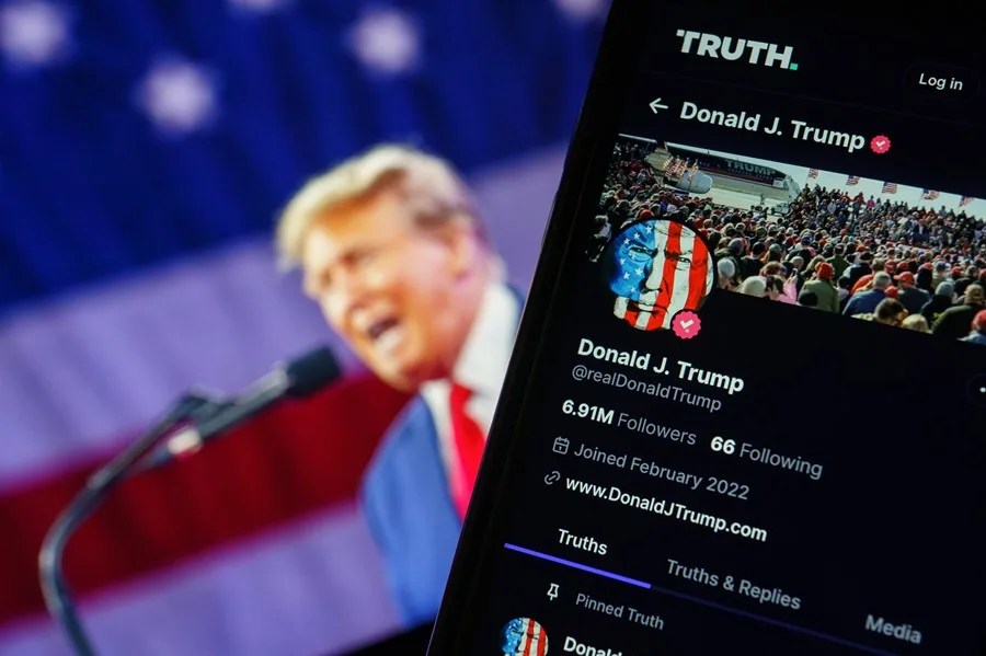 Demandan a Trump por vender acceso rápido a mensajes en su red social Truth Social
