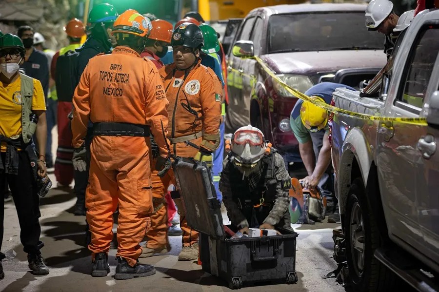 La brigada de socorristas mexicanos Los Topos llega a Cali después de 41 días en Venezuela