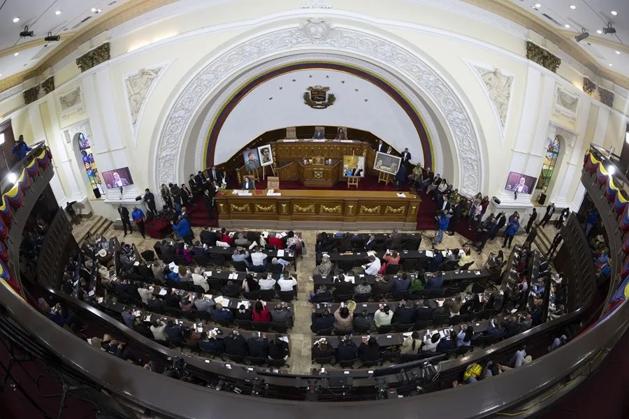 El Parlamento de Venezuela da luz verde a la reforma de la ley judicial acordada en diálogo político