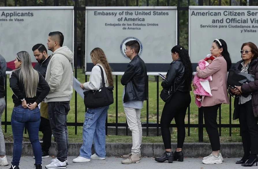 EE.UU. pausa temporalmente en todo el mundo las citas para solicitar visados de inmigrante
