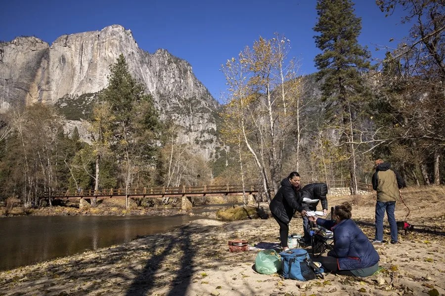 El Gobierno de Trump evalúa ceder un terreno de Yosemite a una empresa privada y desata protestas