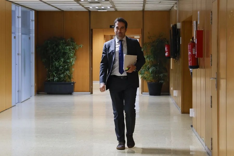 CUERPO VIAJA CEUTA