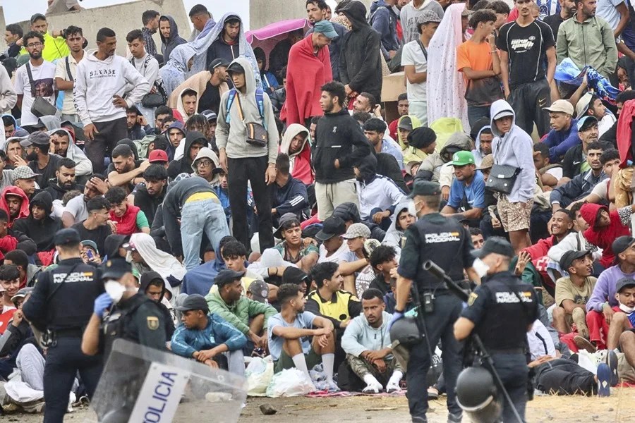 MENORES CEUTA