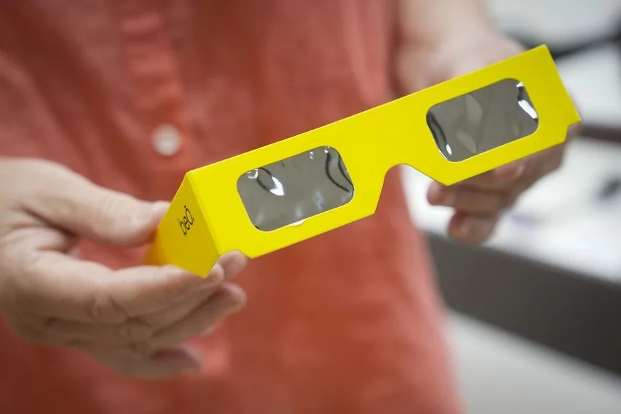 Gafas con filtros solares homologados para observar con seguridad el eclipse solar del próximo 12 de agosto.