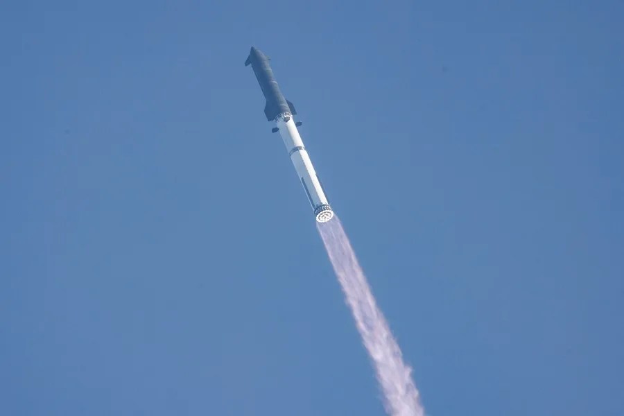 Los restos de un cohete de SpaceX impactarán el miércoles contra la Luna