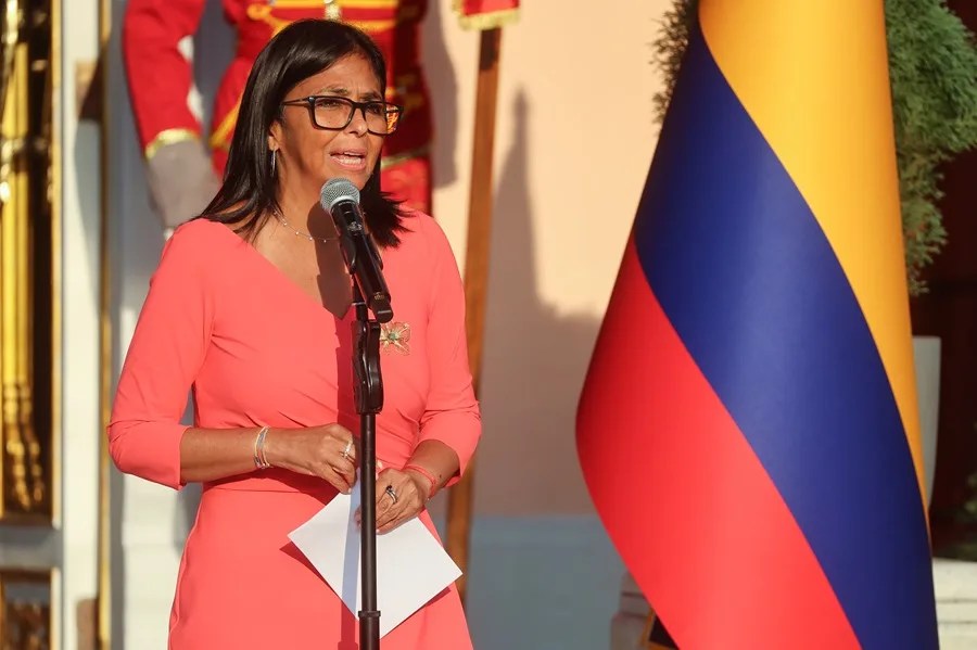 Delcy Rodríguez se reúne en Caracas con delegación del Departamento del Tesoro de EE.UU.