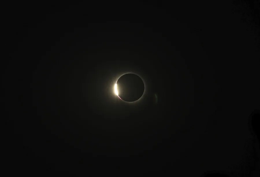 Vista del eclipse solar desde Ponferrada (León).