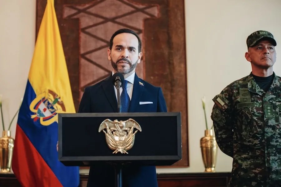 De la Espriella presenta la nueva cúpula militar para "combatir el crimen" en Colombia