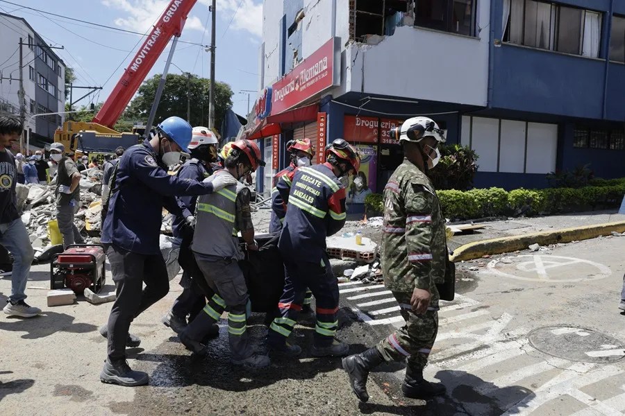 De la Espriella cifra en 181 los muertos por el terremoto, 59 menos que datos regionales