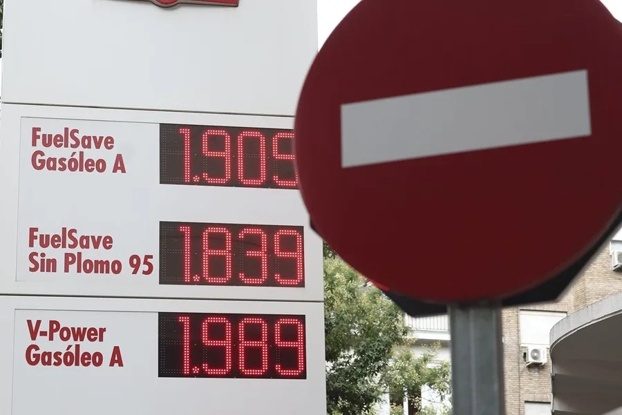 Vista de los precios en una gasolinera.