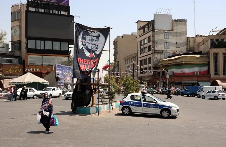 IRAN desminado ormuz
