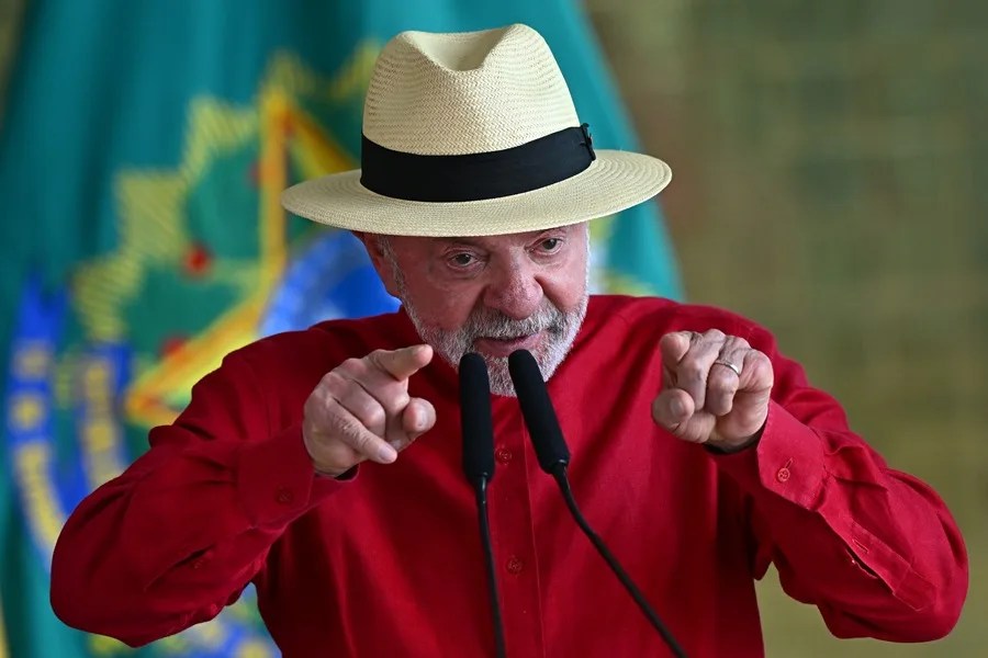 Lula dice no estar preocupado con la elevada deuda pública de Brasil