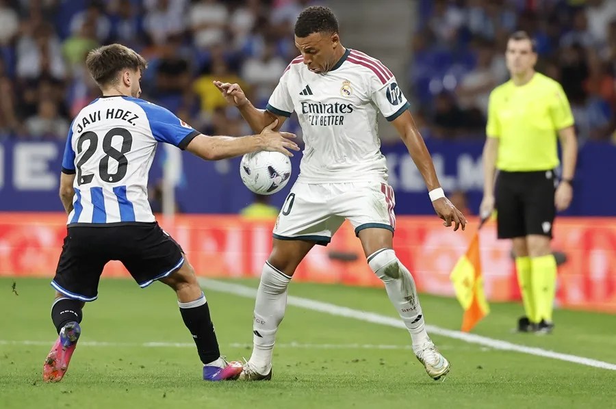 Espí engalana el debut de Mourinho con el Real Madrid ante el Espanyol