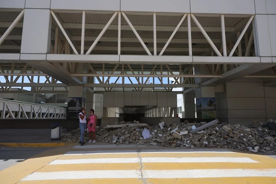 El principal aeropuerto de Venezuela retomará operaciones en septiembre en una terminal temporal