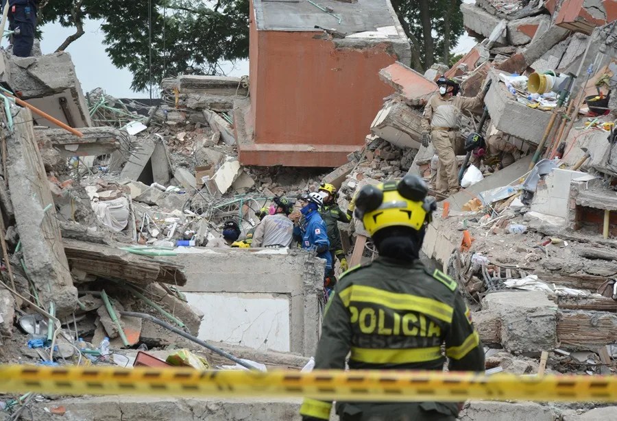 Suben a 331 los muertos por el terremoto de magnitud 7,4 de hace dos semanas en Colombia