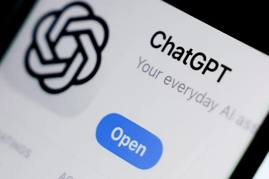 OpenAI, Hugging Face y un centenar de entidades alerta sobre ciberataques con IA