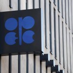Fotografía de archivo del logotipo de la organización de la Organización de Países Exportadores de Petróleo (OPEP) en su sede en Viena (Austria).