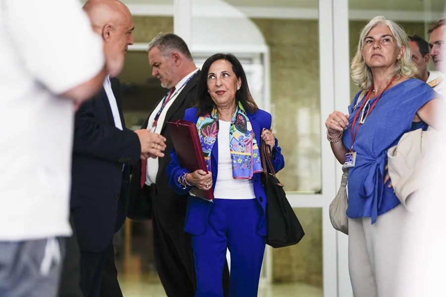 ministra Robles Defensa Ceuta Congreso