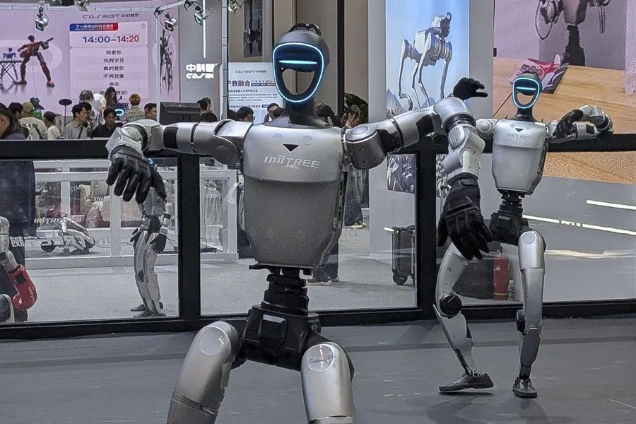 ROBOTS CHINOS