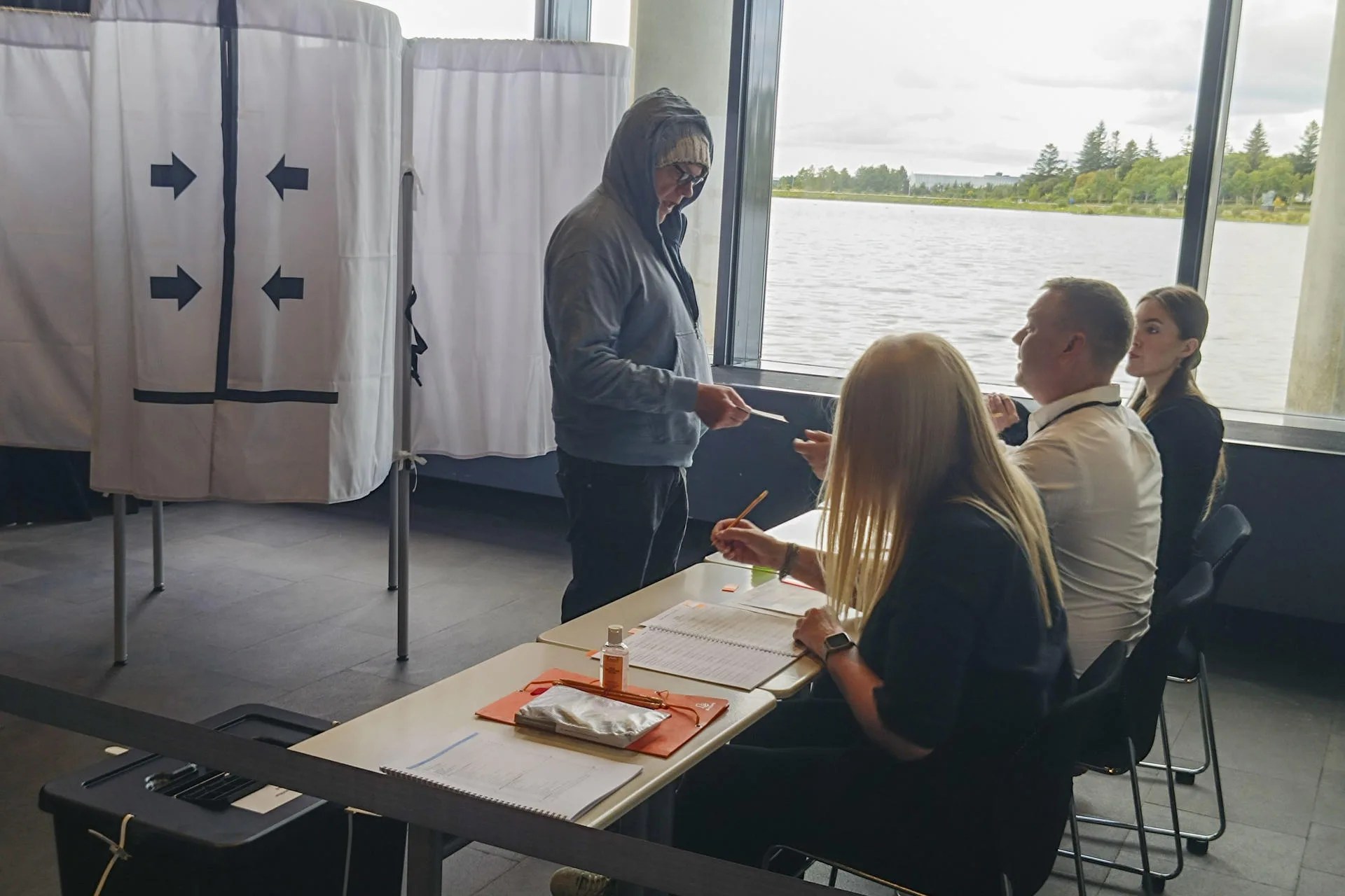 Iceland votes on resuming negotiations for accession to the European Union (EU), which were suspended in 2013, on Aug. 29, 2026. EFE/Anxo Lamela