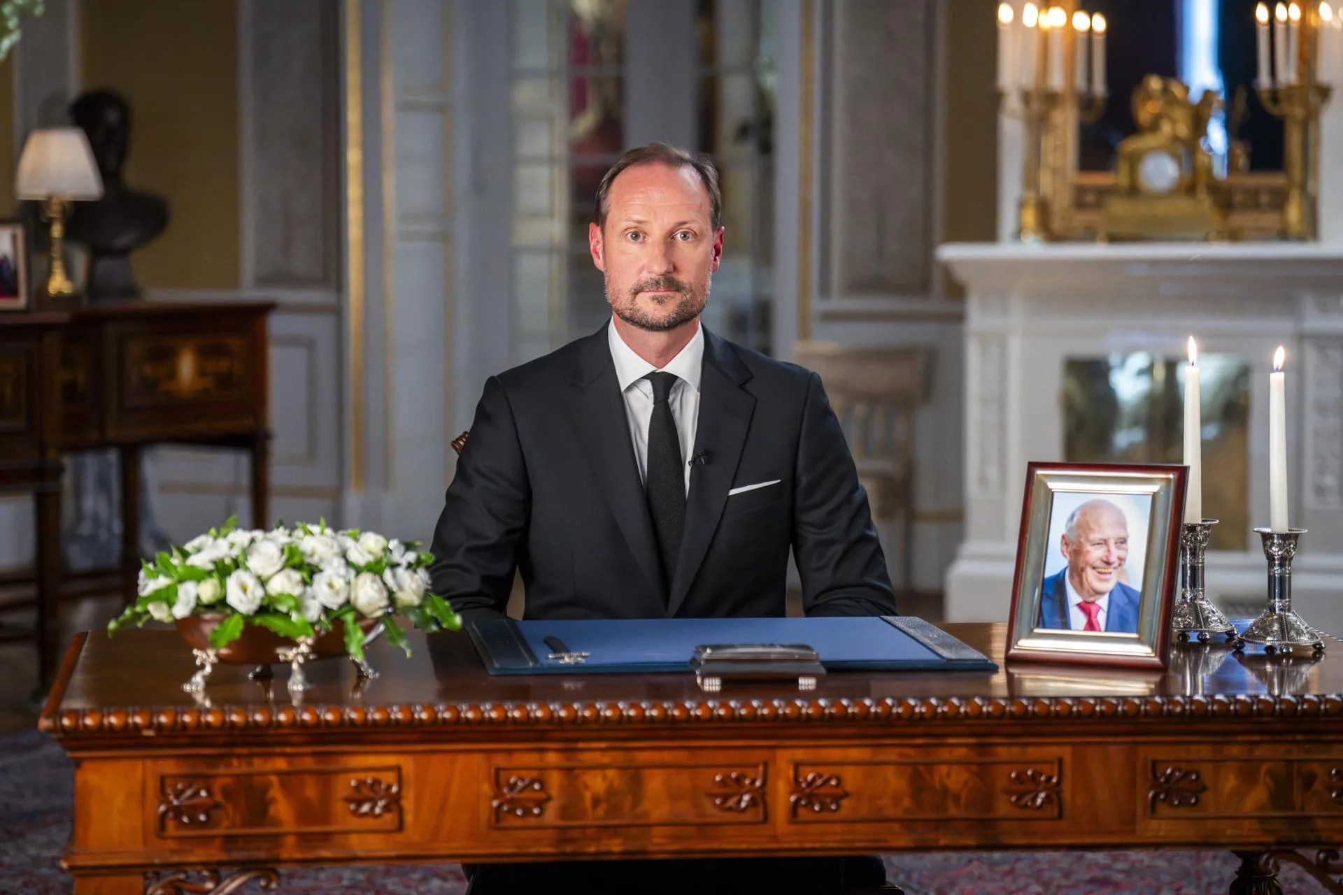 King Haakon VIII of Norway delivers his first speech as monarch at the Royal Palace in Oslo, Norway, on August 29, 2026. EFE/EPA/HEIKO JUNGE / POOL—USE PROHIBITED IN NORWAY