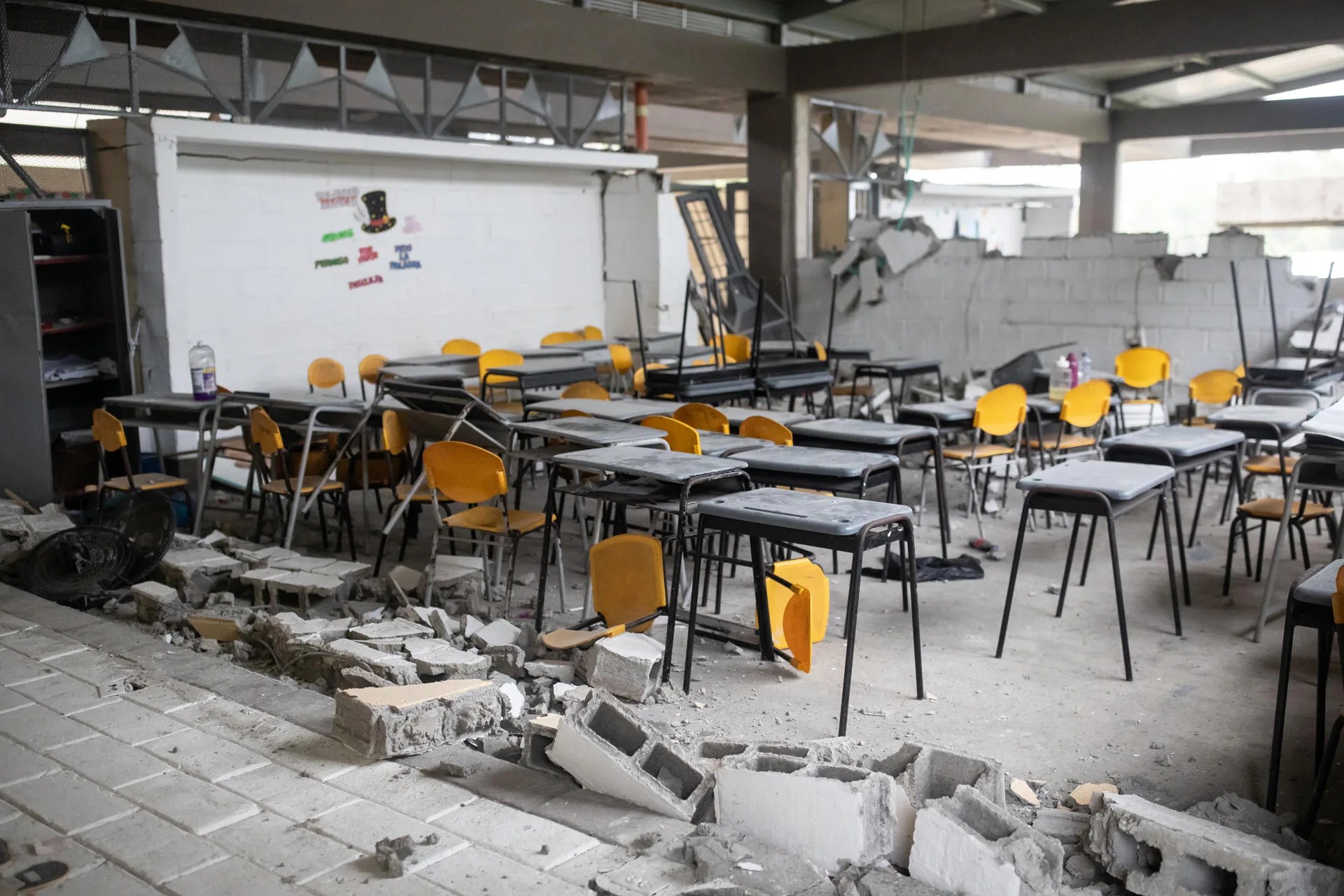 (FILE).- Photo showing the damage to the Carrasquilla Industrial School, which singer Shakira visited on August 17, 2026, in Quibdó, Colombia. EFE/STR
