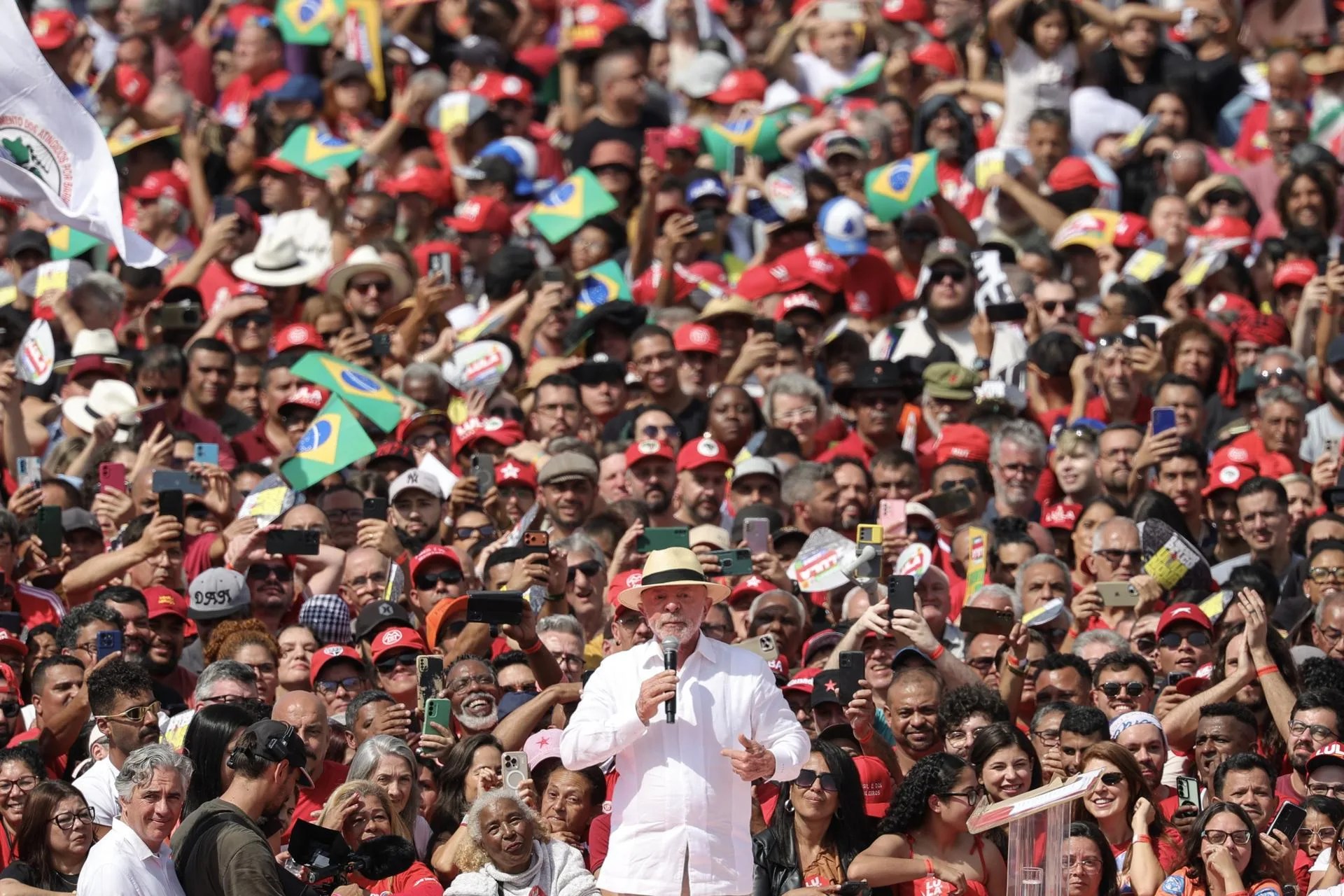 The launch of the reelection campaign of Brazilian President Luiz Inácio Lula da Silva took place on Sunday at the Primero de Mayo Stadium in São Bernardo do Campo, Brazil. Aug. 16, 2026. EFE/ Sebastiao Moreira.