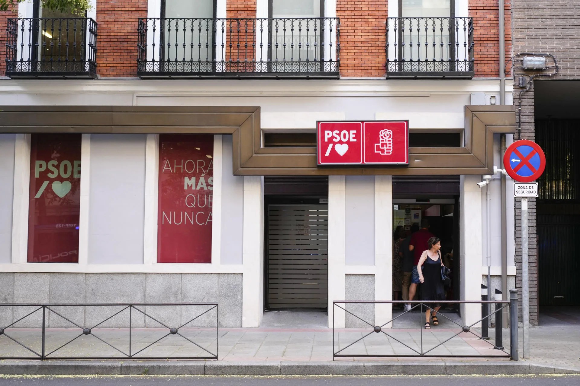 Vista de la sede del PSOE en la calle Ferraz de Madrid en una imagen de archivo. EFE/ Borja Sanchez-Trillo