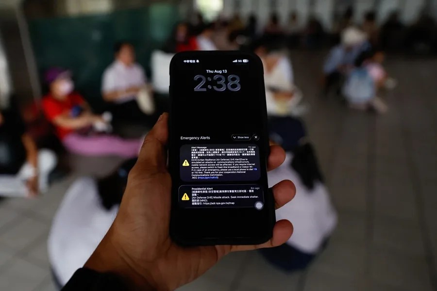 El gobierno emitió un aviso de reducción de velocidad de datos móviles durante el simulacro de ataque aéreo Wan-An o simulacro de resiliencia urbana (defensa aérea), en Taipéi