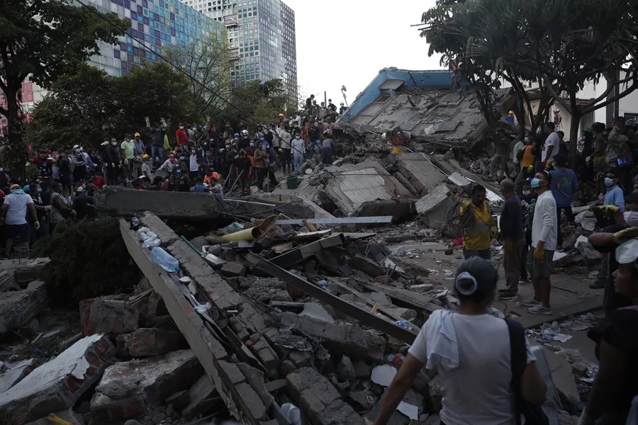 Cali y Pereira decretan toque de queda ante la emergencia por el terremoto de magnitud 7,4 en Colombia