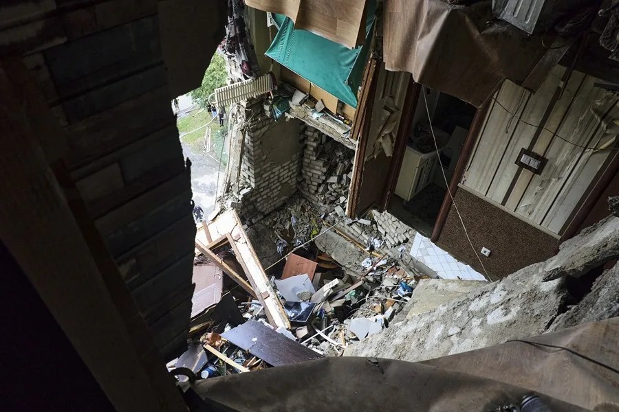 Lugar de un ataque ruso contra un edificio residencial de varias plantas en Járkov, Ucrania, el 9 de agosto de 2026