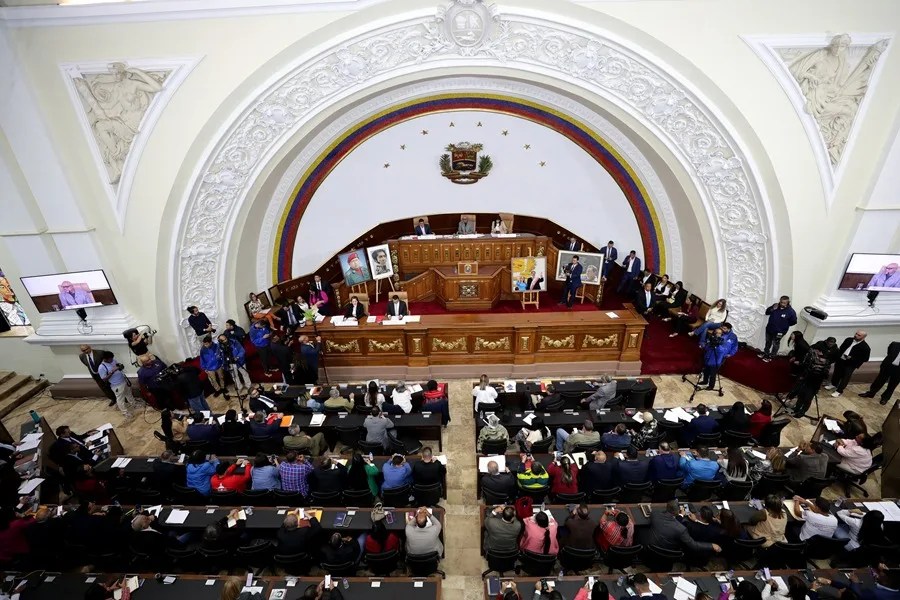 El Parlamento venezolano destituye al presidente del Grupo de Amistad con Estados Unidos