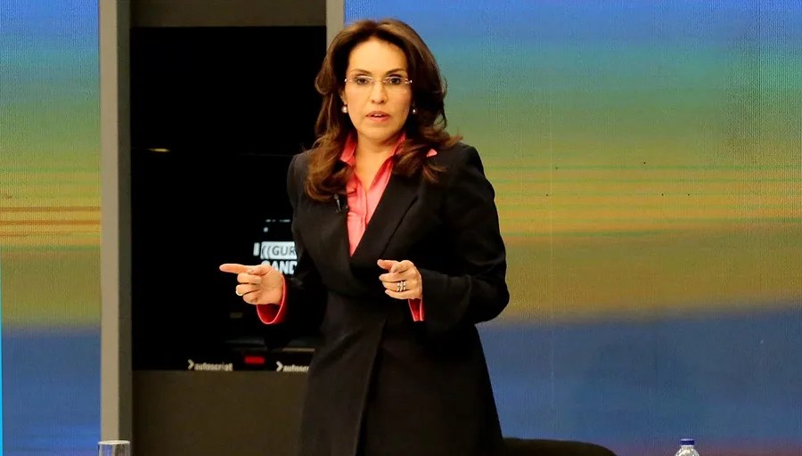 Una ministra dice que en Colombia hay una campaña 'woke' para tomarse el programa de educación sexual
