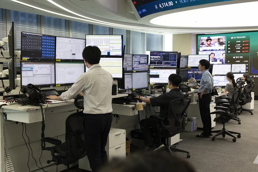 El Kospi surcoreano se hunde más del 6 % en la apertura tras las caídas en Wall Street