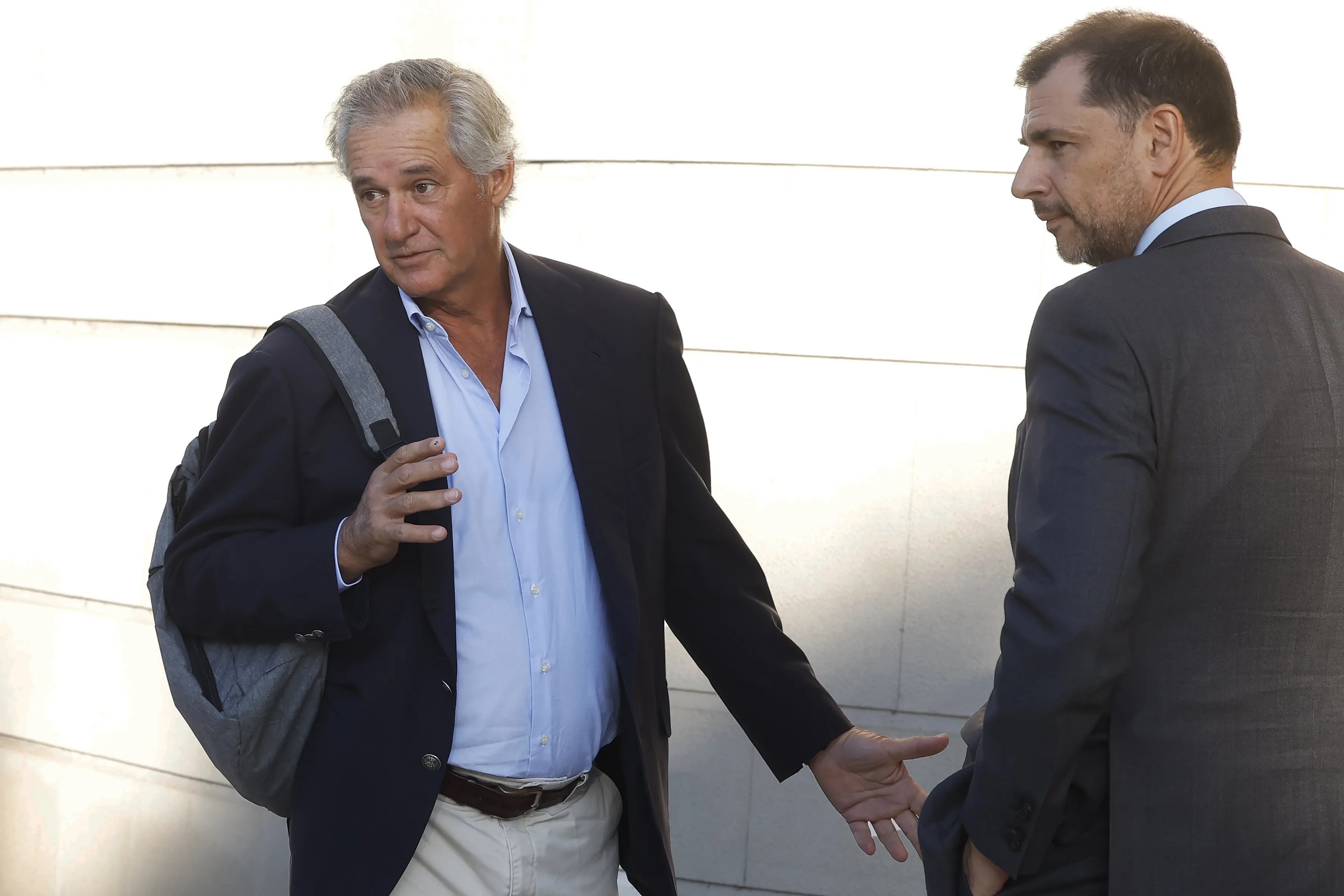 Imagen del presidente de Acciona, josé Manuel Entrecanales, a su entrada a los juzgados en Pamplona