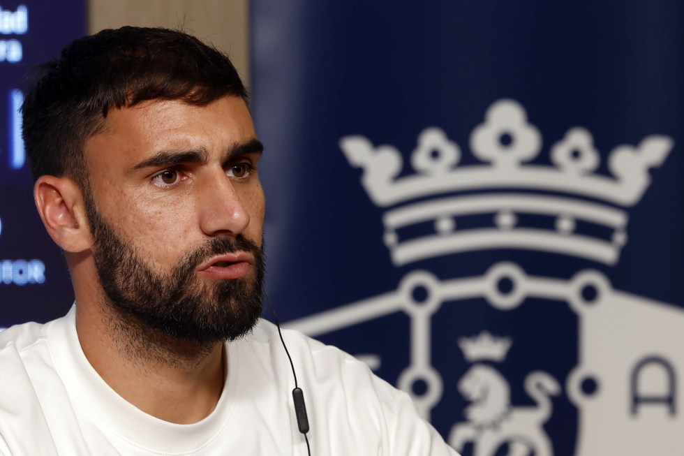 Imagen de los nuevos fichajes de Osasuna Romain Del Castillo y Rockson Yeboah