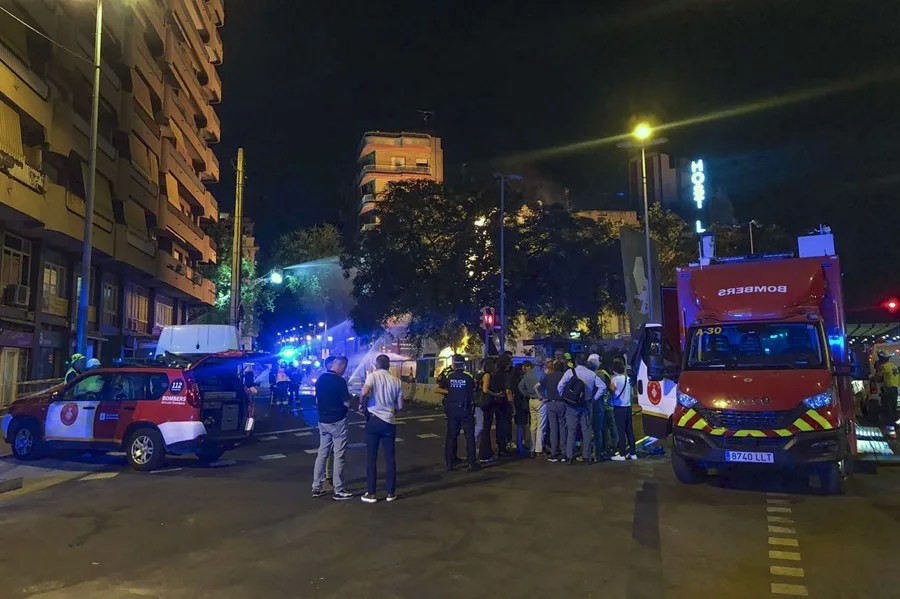Incendio en una residencia en L'Ametlla del Vallès (Barcelona)
