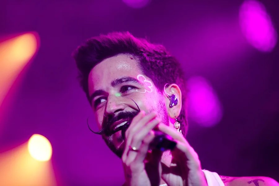Camilo vuelve a su infancia y crea un álbum para cuando sus hijas sean mayores