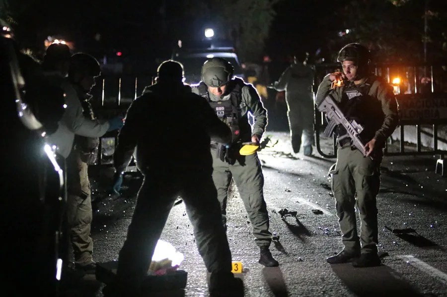 Un muerto y once heridos en el ataque terrorista contra un puesto policial en Colombia