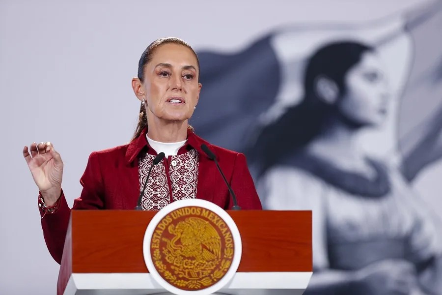 México defenderá su independencia ante "cualquier potencia extranjera" tras el mapa de Trump que lo muestra con la bandera de EE.UU.