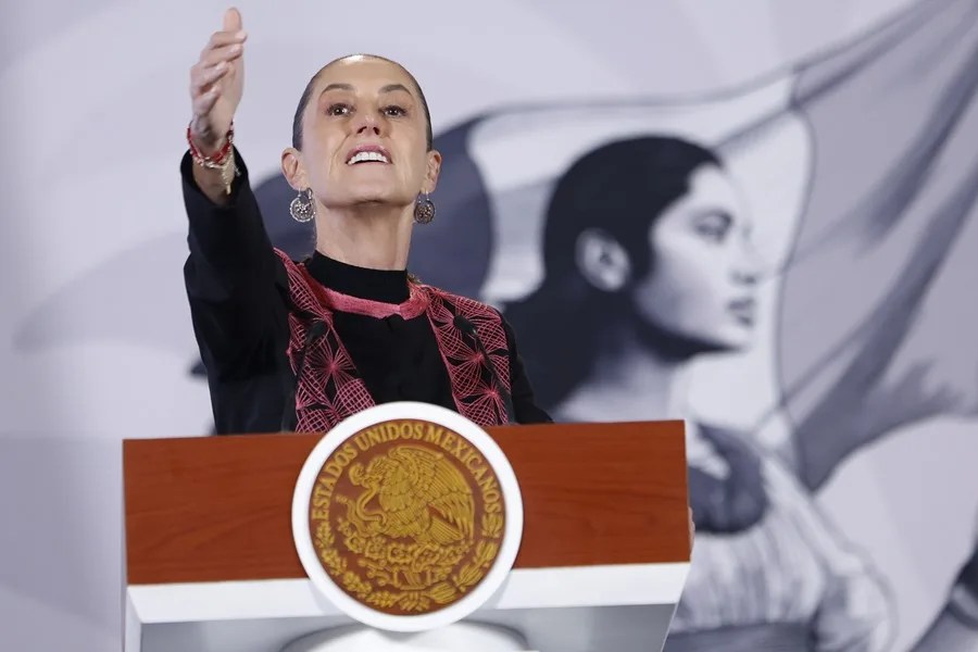 Claudia Sheinbaum invita a Gustavo Petro a regresar a México para ofrecer conferencias