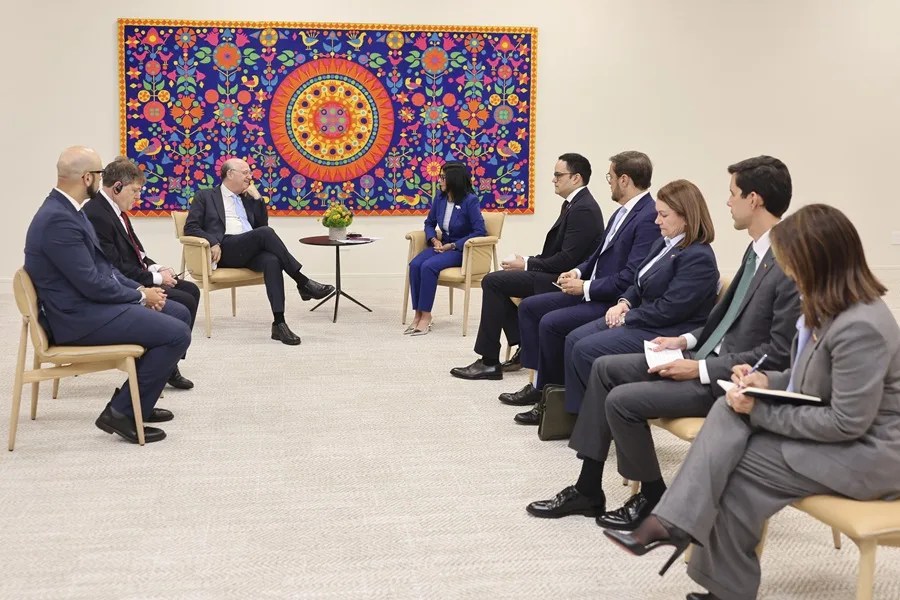 Delcy Rodríguez se reúne con autoridades del Banco Mundial, el FMI y el BID al margen de la Asamblea de la ONU