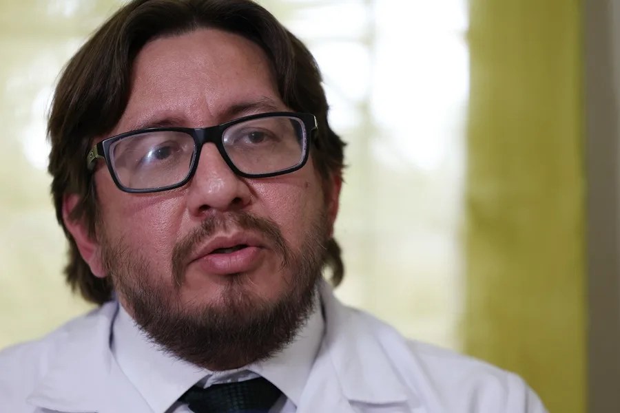 El partido opositor FMLN confirma a su candidato presidencial para las elecciones de 2027 en El Salvador