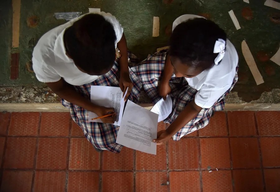 La OCDE destaca la satisfacción de los docentes colombianos pero advierte sobre el bajo gasto educativo