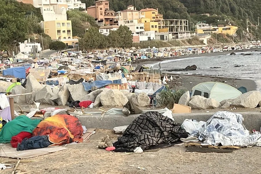 Vista de la playa del Trampolín de Ceuta