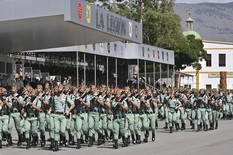 La Brigada de la Legión ha conmemorado este domingo en Viator (Almería) el 106 aniversario fundacional de la Legión.