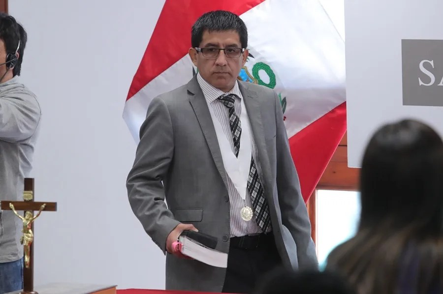 Destituyen al juez de Perú que envió a prisión a Keiko Fujimori y a los expresidentes Toledo y Humala