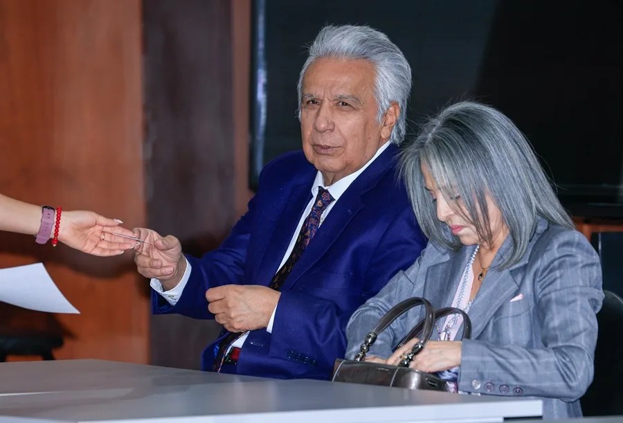 Un juez de Ecuador evalúa el pedido del expresidente Lenín Moreno de suspender su pena por sobornos