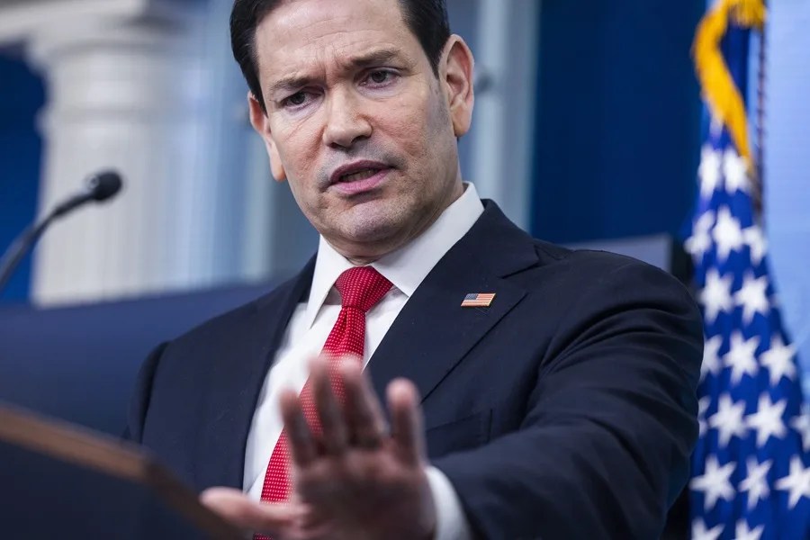 Estados Unidos impone nuevas sanciones a empresas mineras y de defensa de Cuba